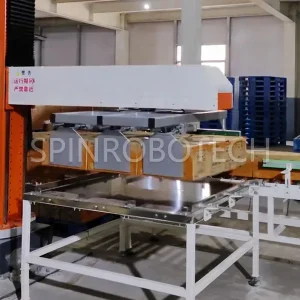 Full Layer Palletizer, Dual-station Column Rotary Palletizing Machine, Equipped with Custom Integrated Gripper, for 2KG Boxed Instant Noodles, with CE certification. SPIN's Column rotating palletizer: Dual-station, continuous operation, no speed loss.